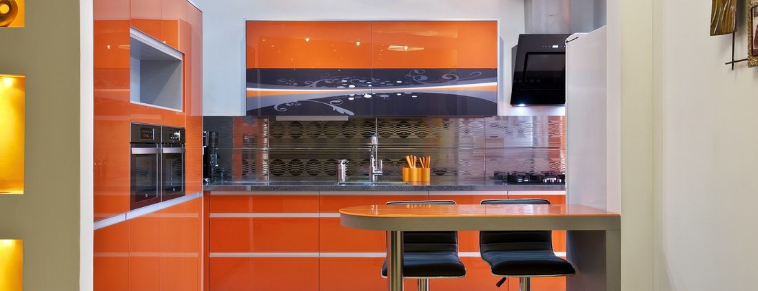 מטבח זכוכית כתום